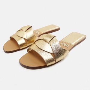 Zara Flat Crossed Leather Sandals in Gold Size 36